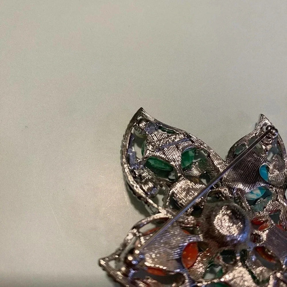 Fantasy Pearl Leafs Brooch Sarah Coventry - Picture 3 of 4